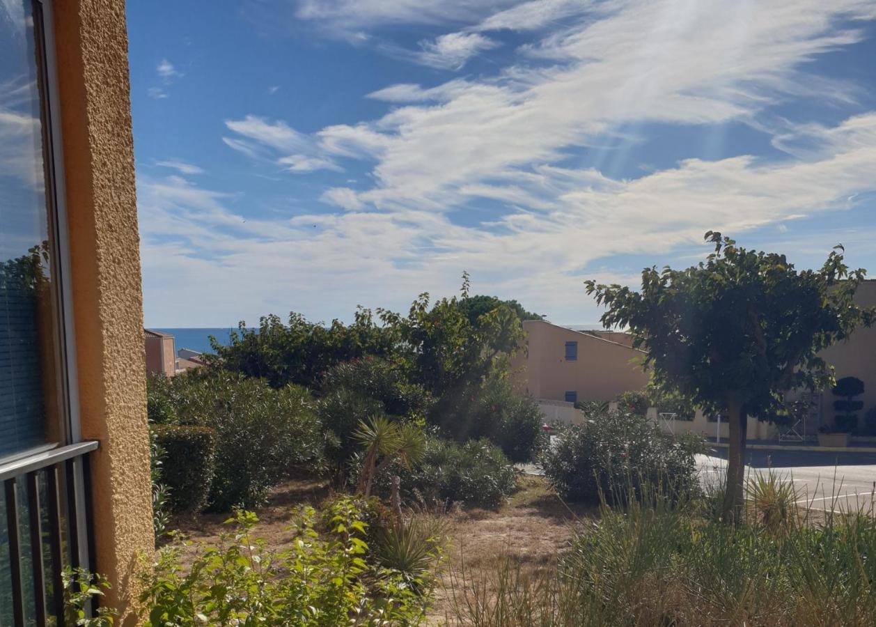 T2 Vue Mer Avec Parking Prive Saint-Pierre-la-Mer  Exterior foto