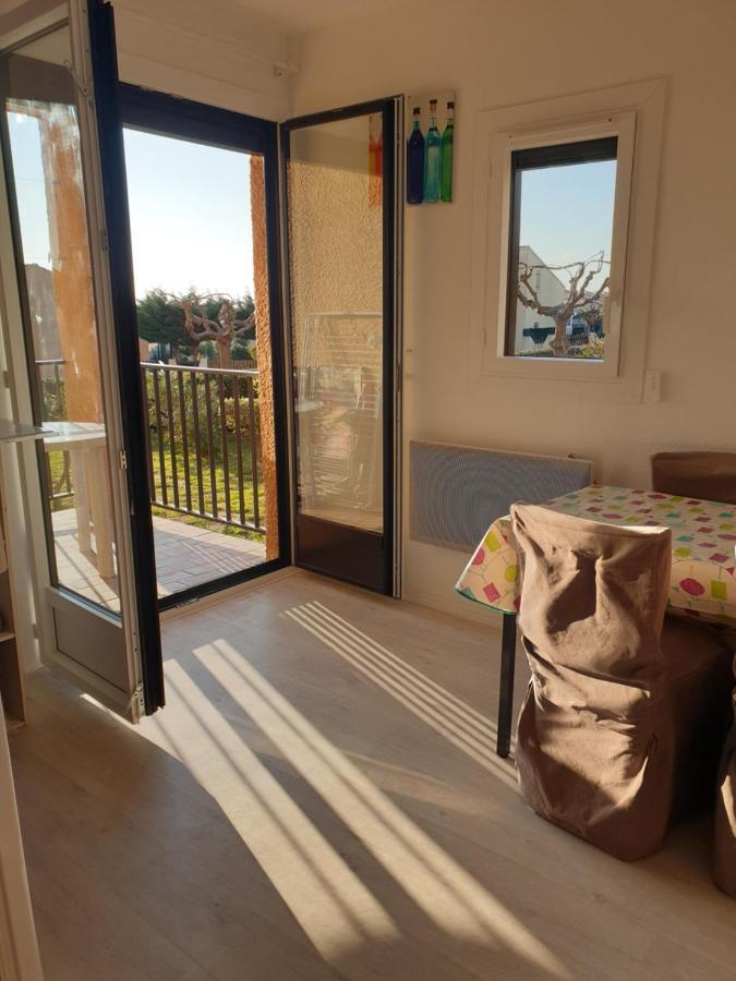 T2 Vue Mer Avec Parking Prive Saint-Pierre-la-Mer  Exterior foto