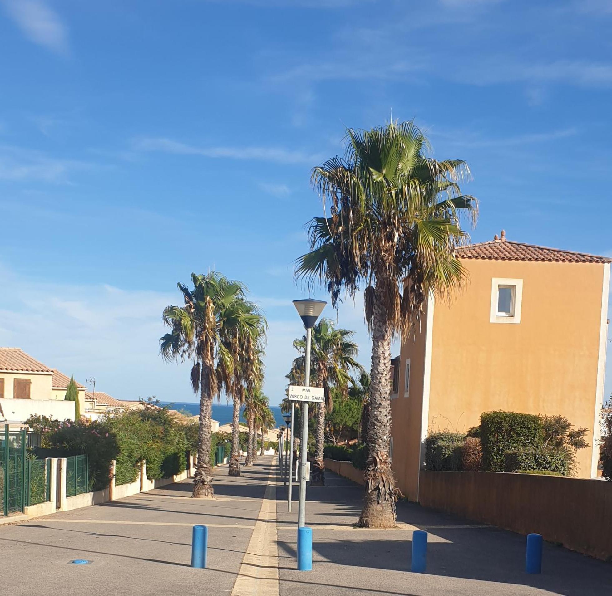 T2 Vue Mer Avec Parking Prive Saint-Pierre-la-Mer  Exterior foto